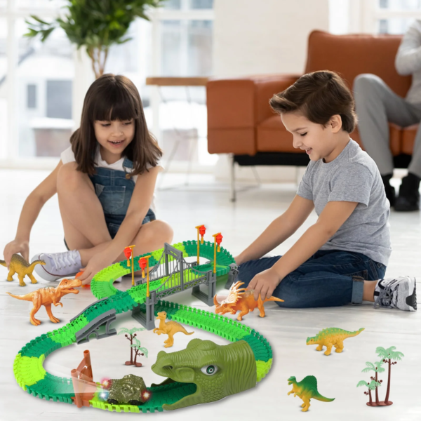 Magic Track Track™ Dinosaur World Road Race, Flexible track toy